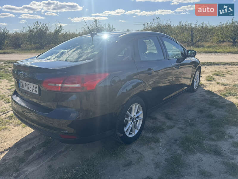Седан Ford Focus 2015 в Киеве