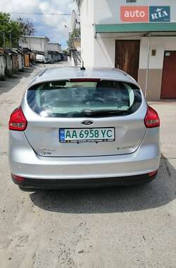 Седан Ford Focus 2016 в 