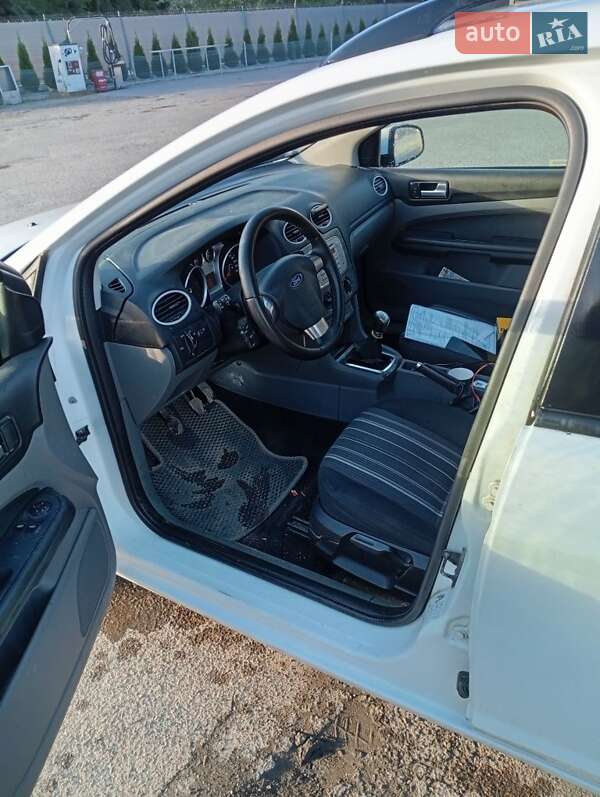 Универсал Ford Focus 2009 в Тысменице