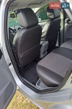 Седан Ford Focus 2008 в 