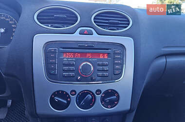Хэтчбек Ford Focus 2007 в 