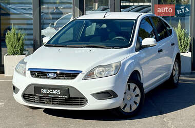 Хетчбек Ford Focus 2010 в 