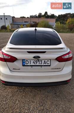 Седан Ford Focus 2015 в Турке