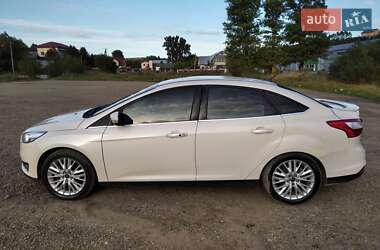 Седан Ford Focus 2015 в Турке