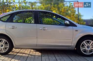 Хэтчбек Ford Focus 2007 в 