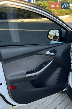 Седан Ford Focus 2013 в 