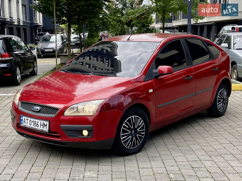 Хетчбек Ford Focus 2006 в 