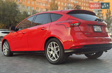 Хэтчбек Ford Focus 2015 в 