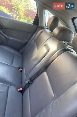 Хэтчбек Ford Focus 2002 в 