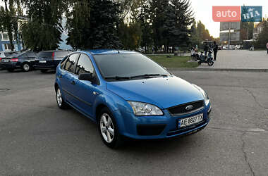 Хэтчбек Ford Focus 2005 в 