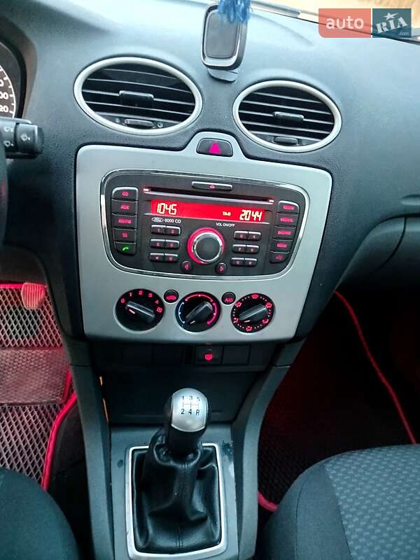 Седан Ford Focus 2007 в Первомайске