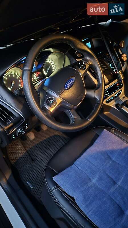 Хэтчбек Ford Focus 2013 в Полтаве