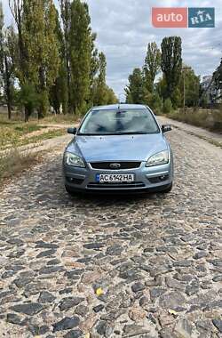 Хэтчбек Ford Focus 2006 в Ахтырке