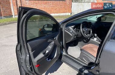 Седан Ford Focus 2016 в 