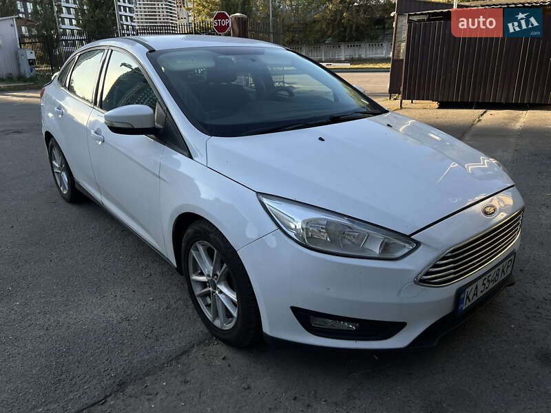 Седан Ford Focus 2016 в Киеве