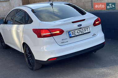 Седан Ford Focus 2016 в 