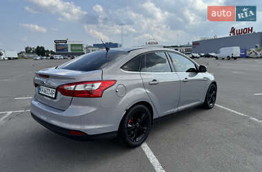 Седан Ford Focus 2013 в 
