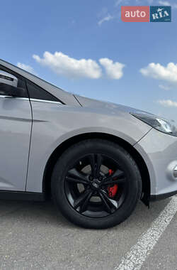 Седан Ford Focus 2013 в 