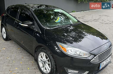 Хэтчбек Ford Focus 2015 в 