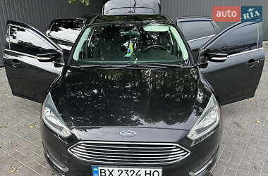 Хэтчбек Ford Focus 2015 в 