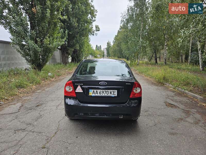Седан Ford Focus 2010 в Киеве