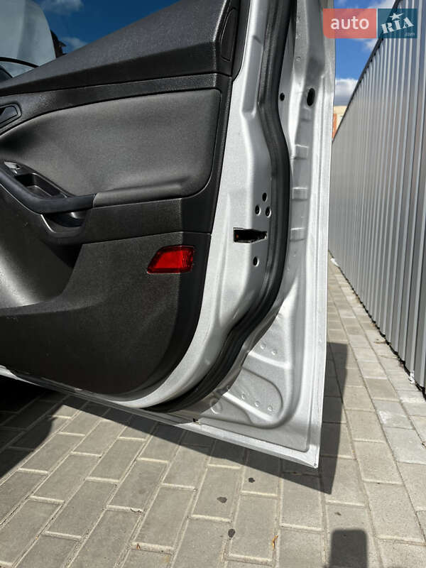 Седан Ford Focus 2015 в Олександрії фото 17 Седан Ford Focus 2015 в Олександрії