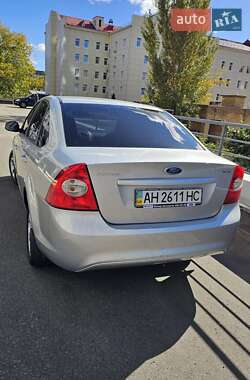Седан Ford Focus 2010 в 