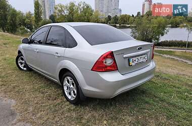 Седан Ford Focus 2010 в 