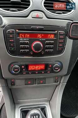 Универсал Ford Focus 2010 в 