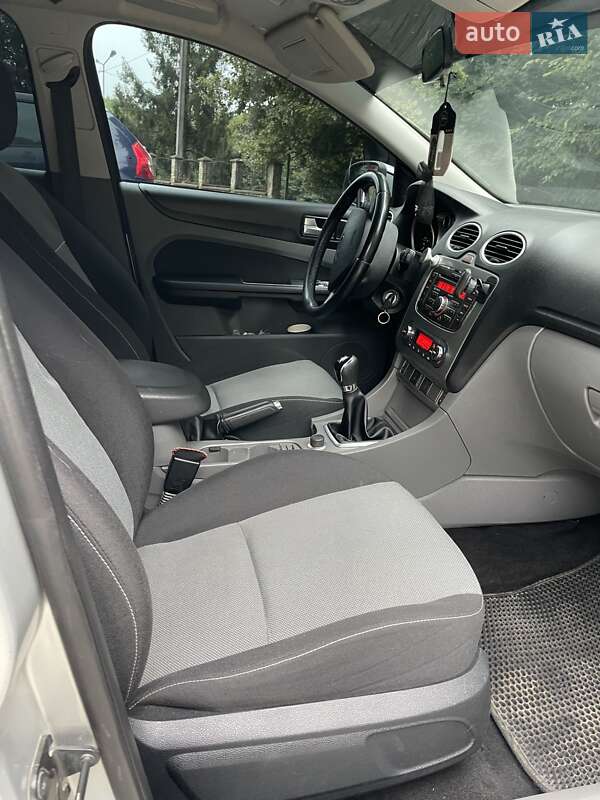 Універсал Ford Focus 2010 в Чернівцях