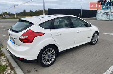Хэтчбек Ford Focus 2014 в 