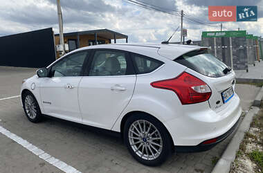Хэтчбек Ford Focus 2014 в 