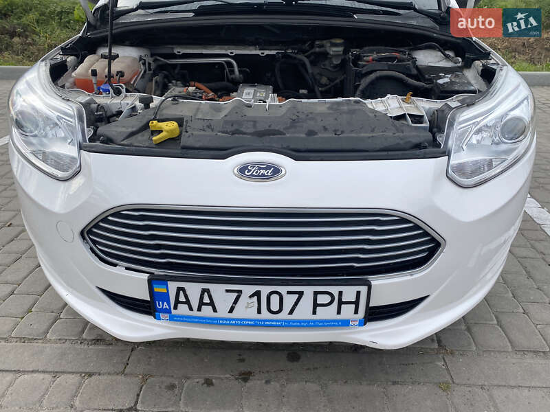 Хэтчбек Ford Focus 2014 в Львове