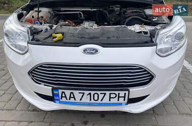 Хэтчбек Ford Focus 2014 в 