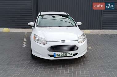 Хэтчбек Ford Focus 2013 в 