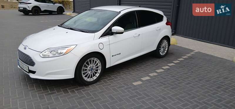 Хэтчбек Ford Focus 2013 в Кропивницком фото 7 Хэтчбек Ford Focus 2013 в Кропивницком