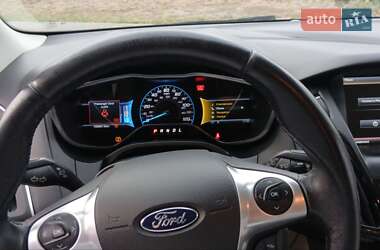 Хэтчбек Ford Focus 2013 в 