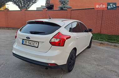 Хетчбек Ford Focus 2011 в 