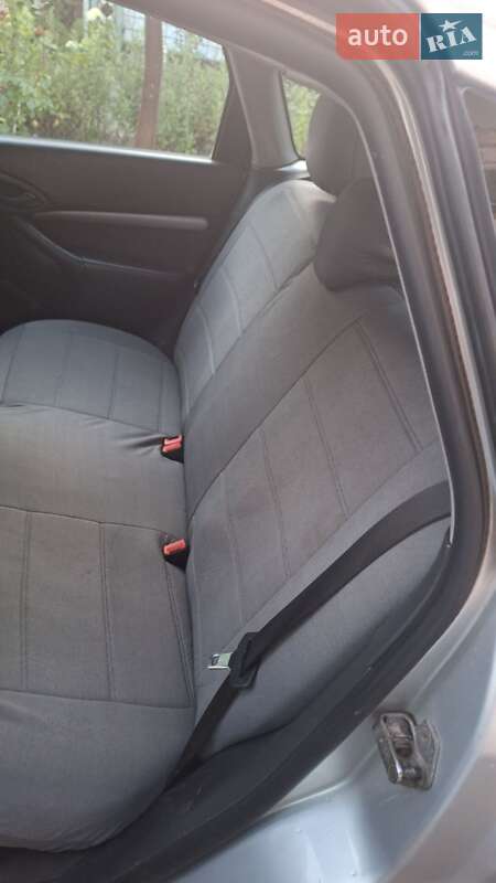 Хэтчбек Ford Focus 2000 в Виннице