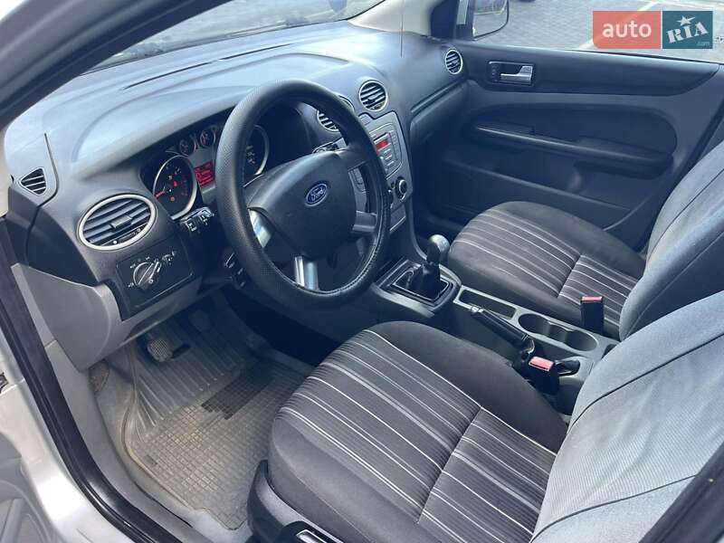 Хэтчбек Ford Focus 2008 в Полтаве