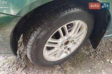 Седан Ford Focus 2000 в 