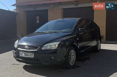 Хэтчбек Ford Focus 2006 в 