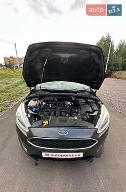 Седан Ford Focus 2015 в 