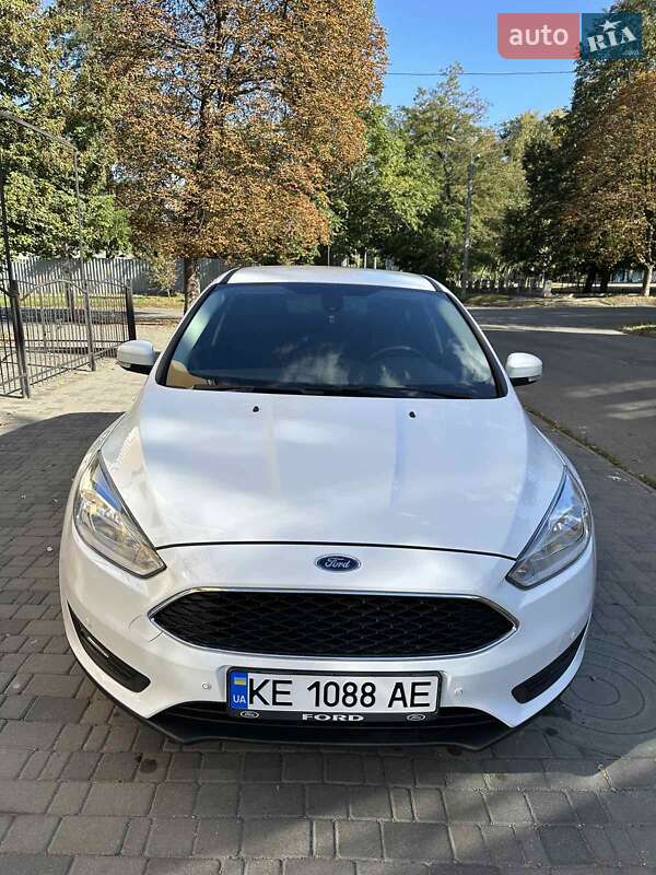 Хэтчбек Ford Focus 2017 в Днепре