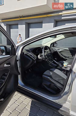 Седан Ford Focus 2012 в 