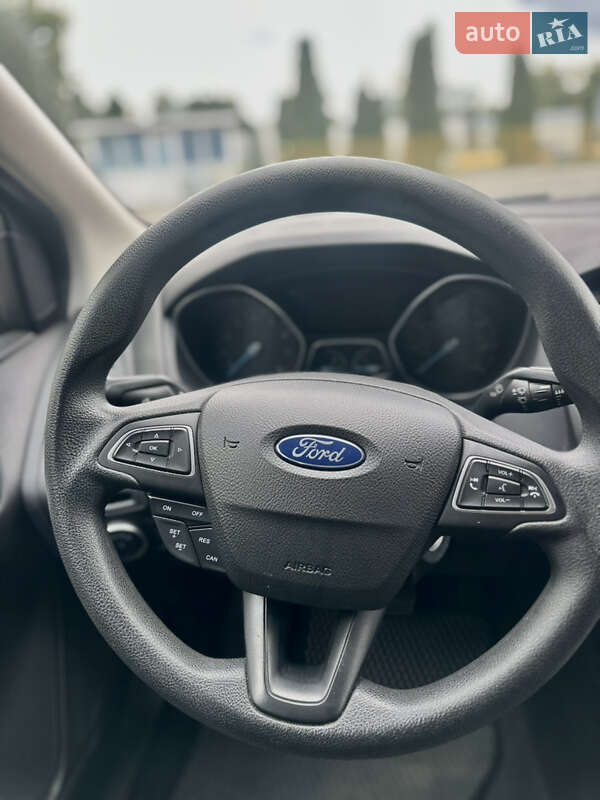 Седан Ford Focus 2016 в Александрие