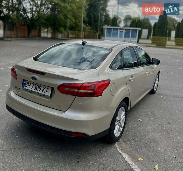 Седан Ford Focus 2016 в Александрие