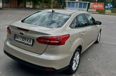 Седан Ford Focus 2016 в 