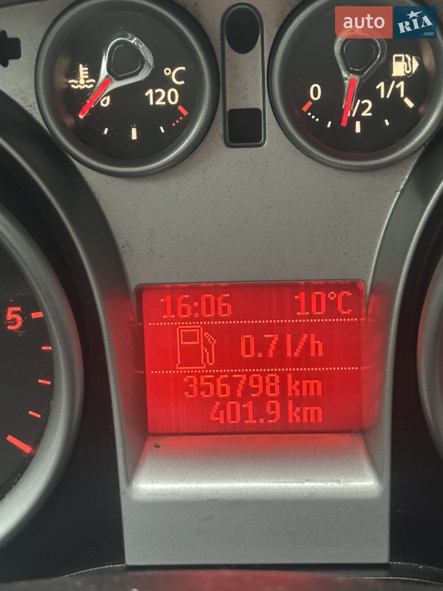 2010 Ford Focus - мініатюра 9