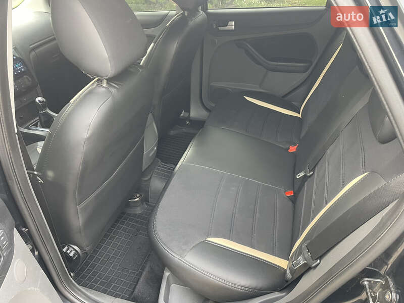 Седан Ford Focus 2006 в Сумах